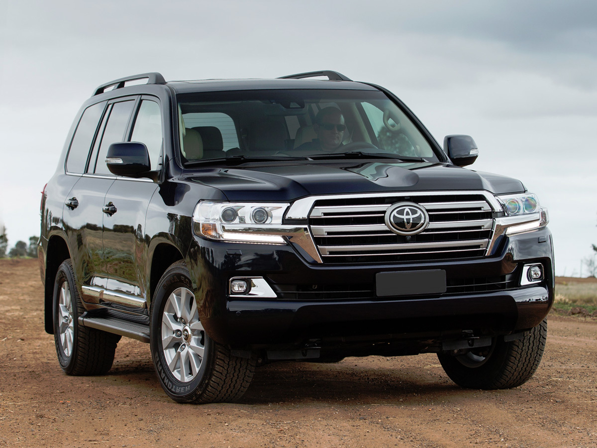 <span style="font-weight: bold;">TOYOTA LAND CRUISER 200</span>
